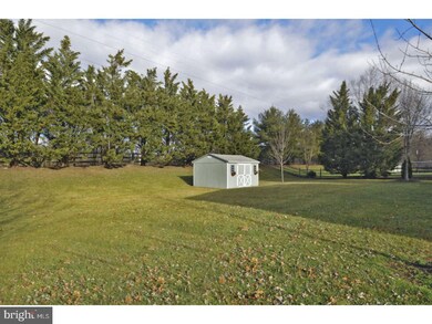 857 Clover Dr, North Wales, PA 19454 - photo 4