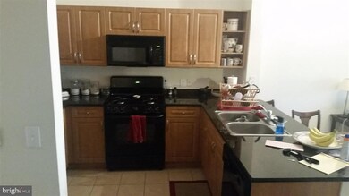 12900 Centre Park Cir unit 302, Herndon, VA 20171 - photo 2