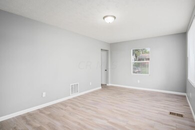 007__R 2181 RUSKINS AVE 017