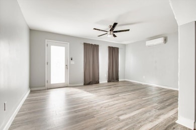 06-252 Pershing Ave-006