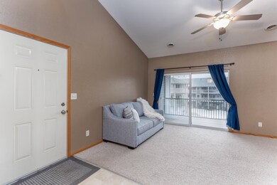 2625 Orchard Dr unit 7, Cedar Falls, IA 50613 - photo 5