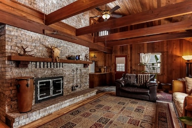 006-Living_Room-2311809-large