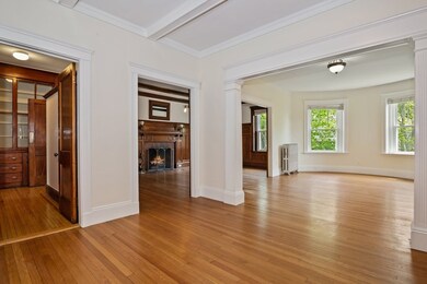 48 Kilsyth Rd unit 3, Brookline, MA 02445 - photo 5