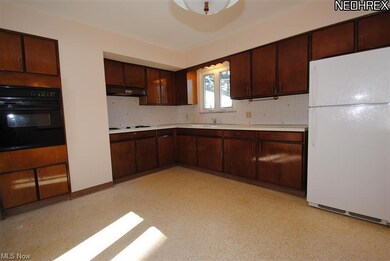 22643 Marleen Dr, Cleveland, OH 44126 - photo 6