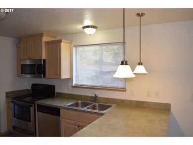 1930 Augusta St, Eugene, OR 97403 - photo 5