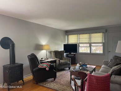 17 Swartson Ct, Albany, NY 12209 - photo 3