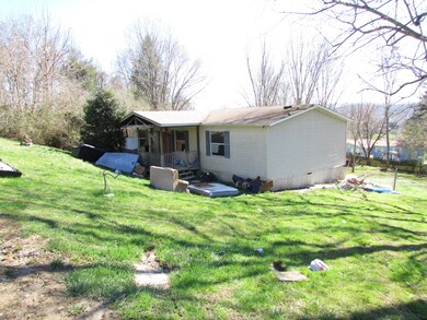 124 Hillside Dr, Johnson City, TN 37601 - photo 7