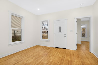 773 Hawthorne Ave E, Saint Paul, MN 55106 - photo 7