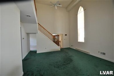 323 2nd St unit B, Slatington, PA 18080 - photo 4