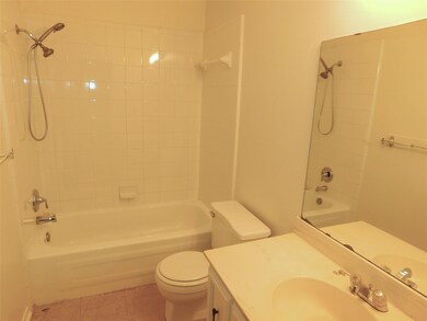 2406 Bernard St unit 24, Denton, TX 76205 - photo 5