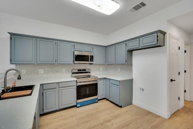 7609 Grassland Dr, Fort Worth, TX 76133 - photo 4