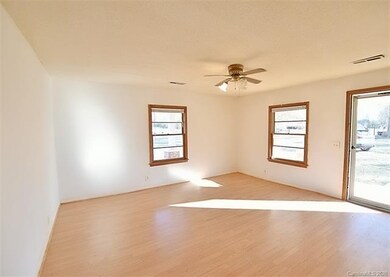 1050 Wiggins Rd, Clover, SC 29710 - photo 7