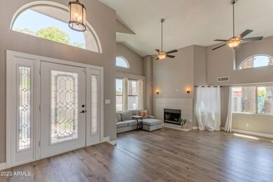 16614 S-007-004-Foyer and-MLS_Size