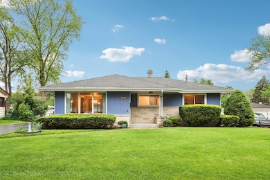 4-web-or-mls-Endicott Ave-3105-004