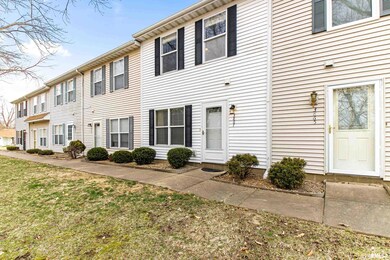 3867 W Palmyra Ct unit 12, Peoria, IL 61604 - photo 2