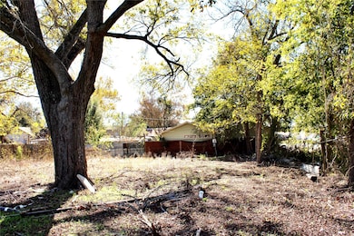 628 Austin St, Columbus, TX 78934 - photo 6