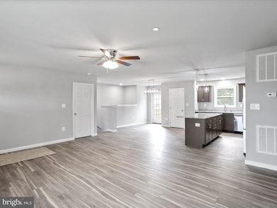 13 Taliaferro St, Hancock, MD 21750 - photo 3