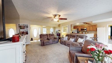 152 Shawna St, McMinnville, TN 37110 - photo 3