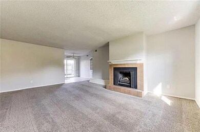 11417 N May Ave unit D, Oklahoma City, OK 73120 - photo 6