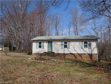 2945 Sharron Dr, Asheboro, NC 27205 - photo 2