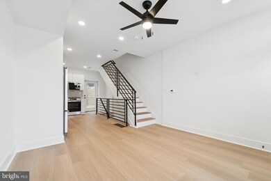 1806 E Moyamensing Ave, Philadelphia, PA 19148 - photo 2