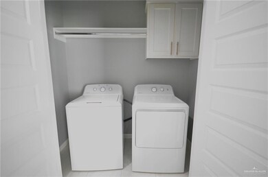 1702 Angelina Dr unit 4, San Juan, TX 78589 - photo 5