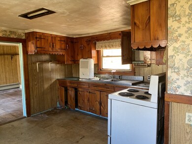 48 Fairmount Ave, Southbridge, MA 01550 - photo 5