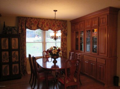 4904 Carpenter Dr, Crestwood, KY 40014 - photo 4