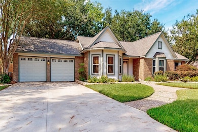 1405 Edinburgh Dr, Friendswood, TX 77546 - photo 3