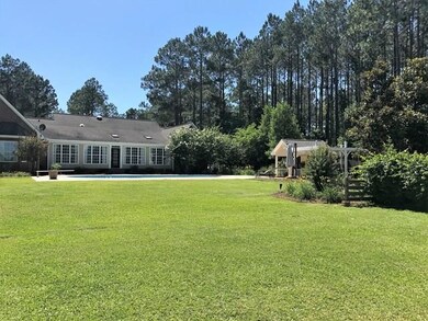 120 Berry Dr, Broxton, GA 31519 - photo 3