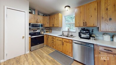 726 Preston Ave, Lewiston, ID 83501 - photo 6