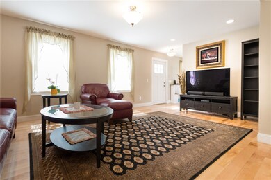 6 Richard St, Smithfield, RI 02917 - photo 2