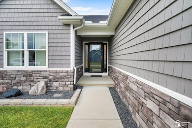 6890 Summerlyn Lakes Dr, Lambertville, MI 48144 - photo 4