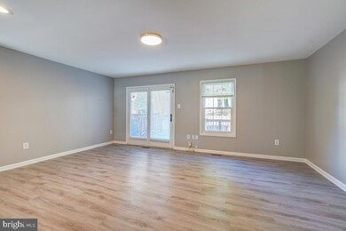 18717 White Sands Dr, Germantown, MD 20874 - photo 5