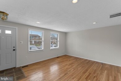 1233 Elm Grove Cir, Silver Spring, MD 20905 - photo 3