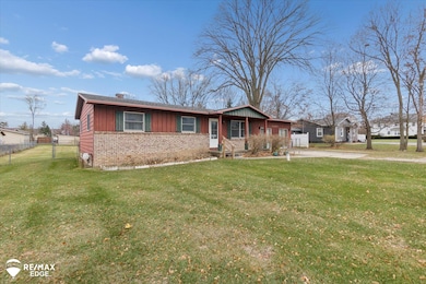 5467 Richfield Rd, Flint, MI 48506 - photo 2