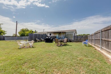 120 Chisholm Hills Dr, Rhome, TX 76078 - photo 6