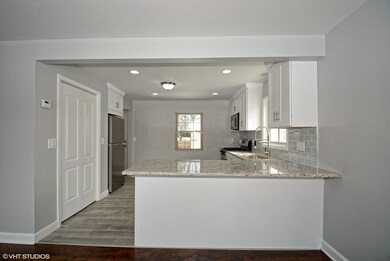 2093 Locust St, Des Plaines, IL 60018 - photo 5