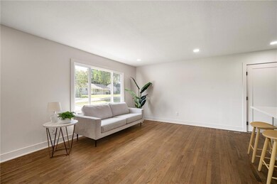 11124 W 70th St, Shawnee, KS 66203 - photo 4