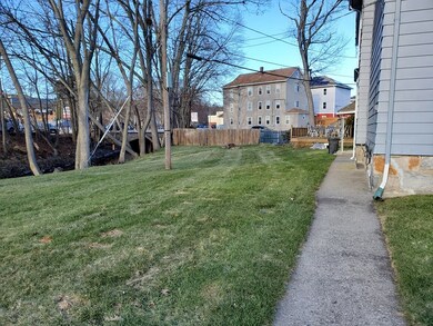 98 Beaver St unit 1, Worcester, MA 01603 - photo 2