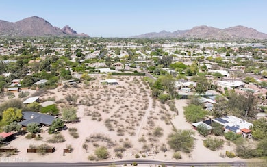 6228 E Cattletrack Rd-1