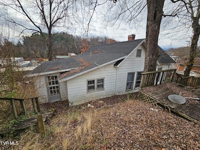 204 High Ave NE, Coeburn, VA 24230 - photo 3