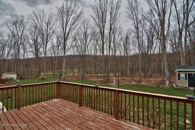 121 Fairway Dr, Drums, PA 18222 - photo 3