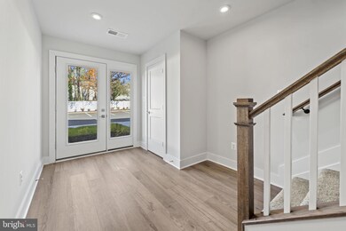 121 Sage Creek Ct, Manassas Park, VA 20111 - photo 6