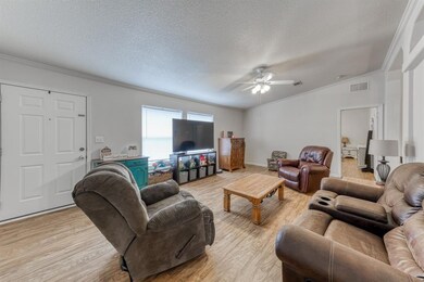 316 Kelly Brook Cir, Weatherford, TX 76087 - photo 6