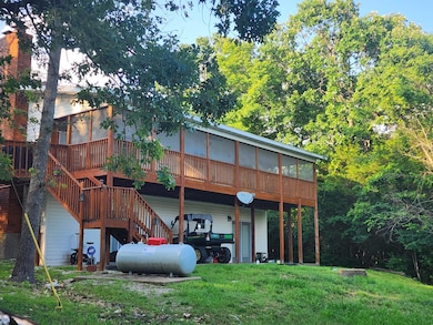LARGE SCREENED PORCH