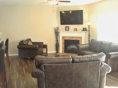 GREAT ROOM W/ FIREPLACE