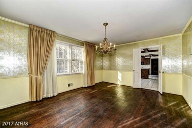 8104 Horseshoe Ln, Potomac, MD 20854 - photo 3