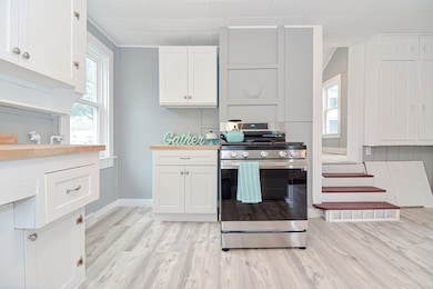 10 Sherman St, Wareham, MA 02571 - photo 3