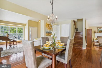 12260 Exbury St, Herndon, VA 20170 - photo 7